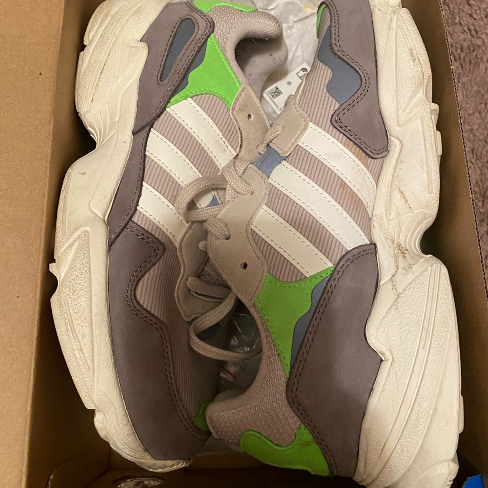 CUTE STYLISH Adidas ON SALE
